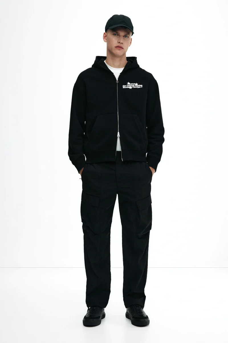 اتش اند ام بنطلون كارغو من النايلون بقصّة مريحة