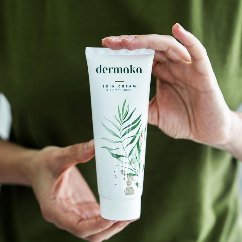 Dermaka All-Natural Arnica Skin Cream 4 oz â€“ Dermatologist Tested Formula for Bruising, Swelling & Dryness â€“ Enriched with Chamomile, Green Tea & Vitamins A & E â€“ Smooth, Non-Greasy Texture - Image 2