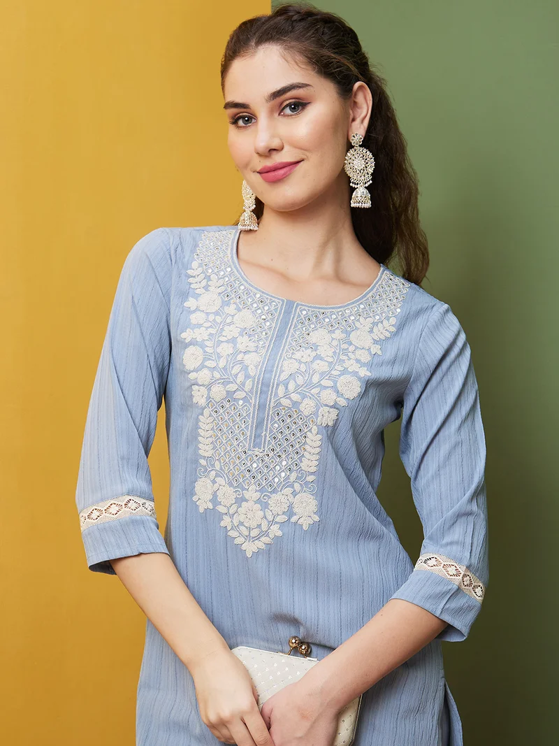 globus Women Floral Embroidered Straight Kurta & Pant Set