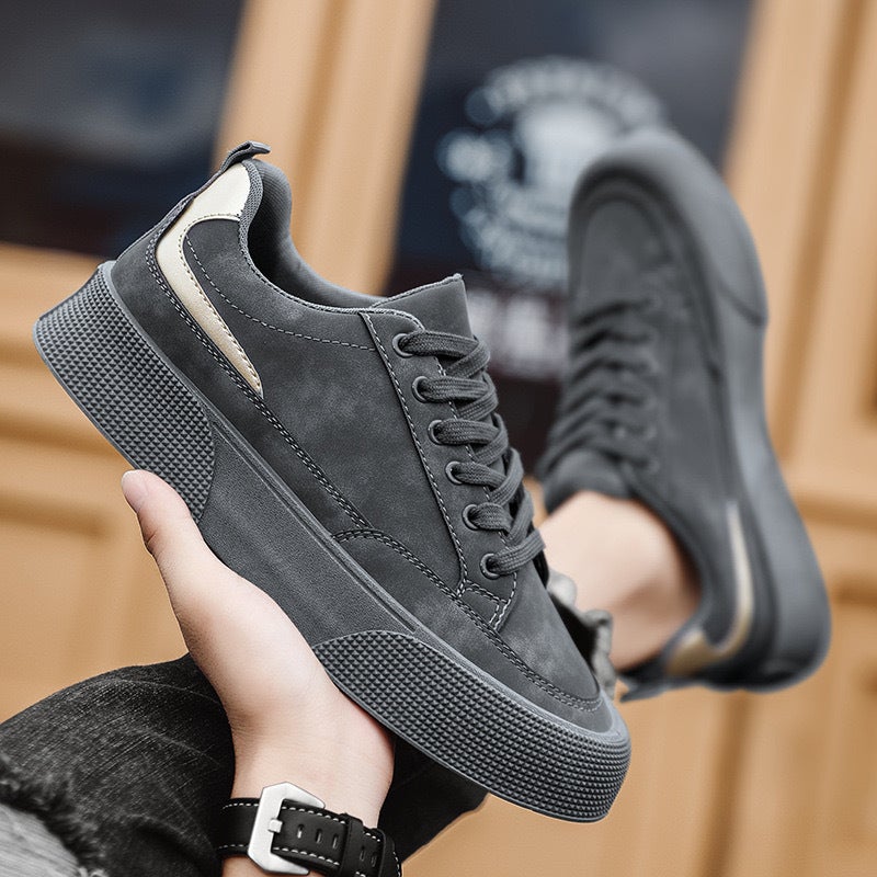 Unisex Casual Sneaker Shoes - Image 1