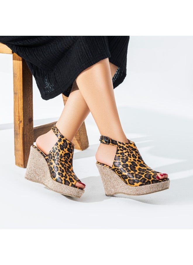 فيبراندا صندل صيفي بكعب عالي على شكل "Wedge W-8-هافان تايجر 