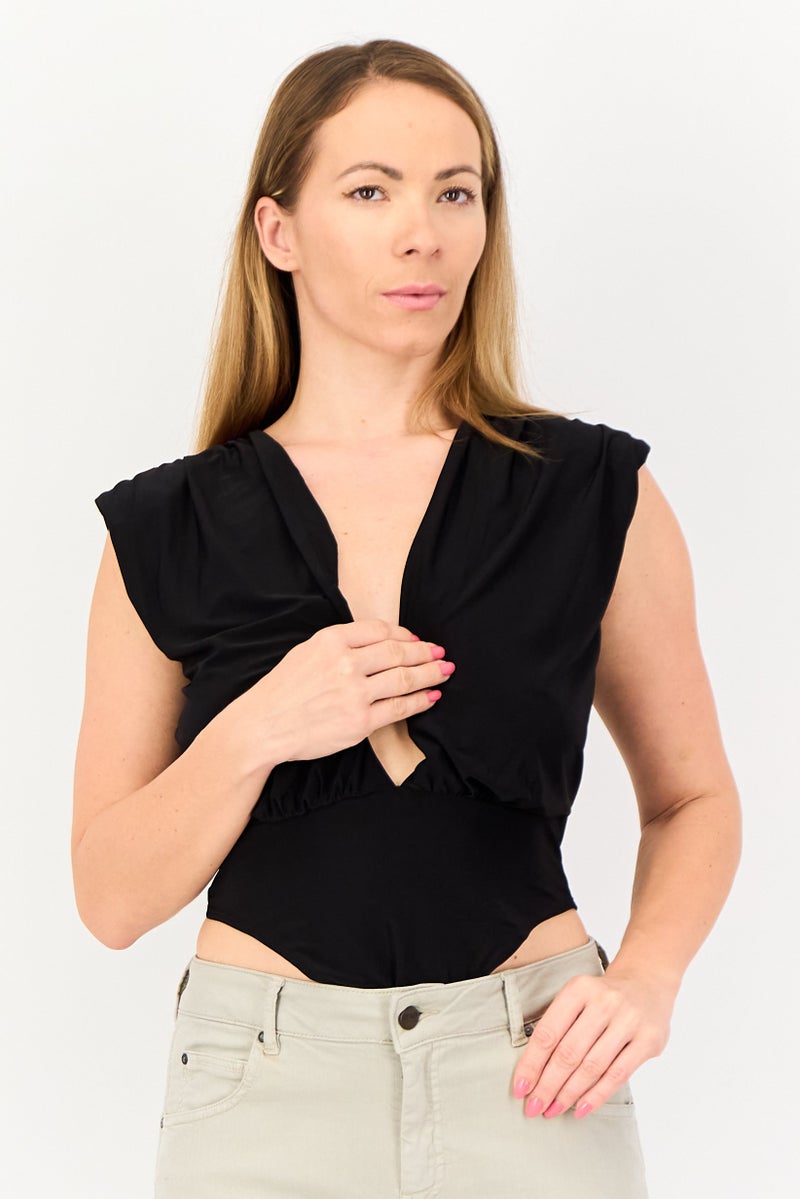 FOREVER 21 بدلة نسائية بدون أكمام بلون أسود - Image 1