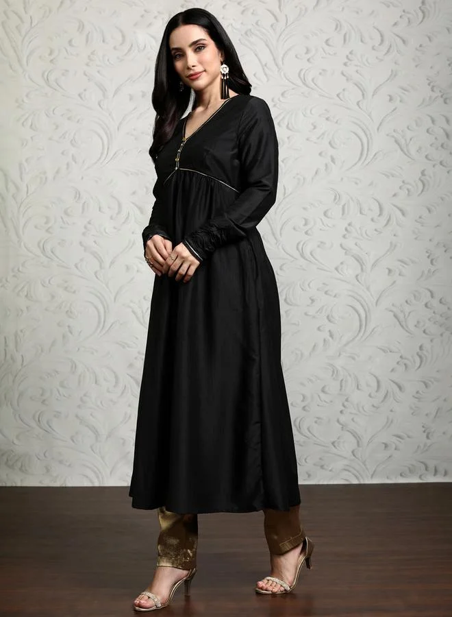 Vishudh Black Solid Polyester V-Neck Kurta for Festive Occasions by Styli
