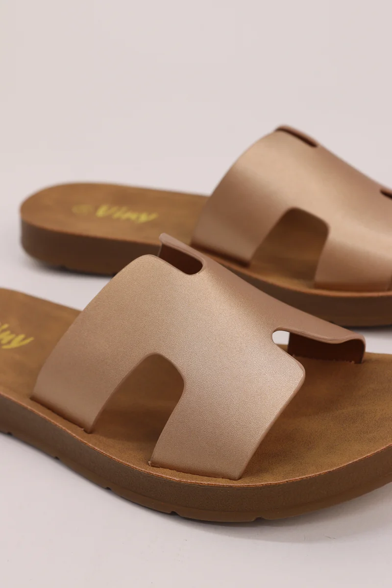 فيني صنادل VINY النسائية المسطحة والمريحة للاستخدام اليومي | صنادل ناعمة وخفيفة للمشي والشاطئ والمسبح والرحلات والتنزهات والارتداء الخارجي | متوفرة بـ 8 ألوان