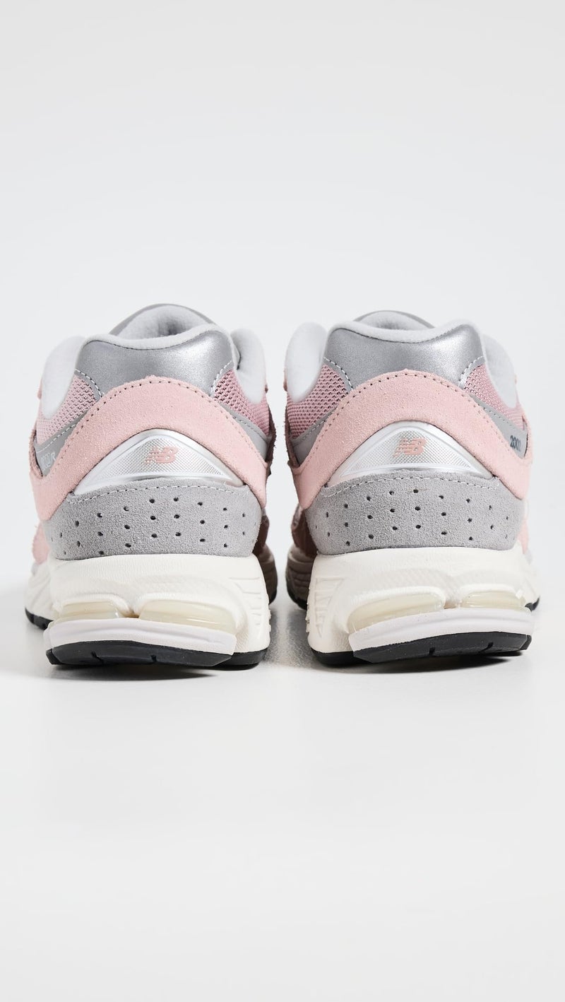 New Balance Women's 2002 Sneakers, Orb Pink/Shadow Grey/Silver, 6 Medium US - Image 3