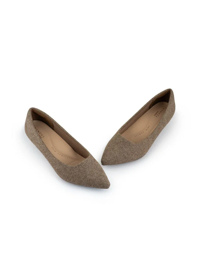 Vincci Women Pointed Toe Mid Heel Pumps