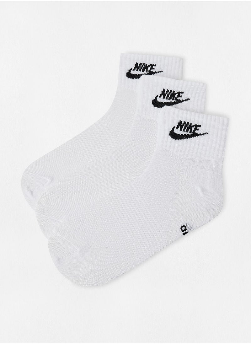 Nike Everyday Essential Ankle Socks (Pack of 3)  - Image 1