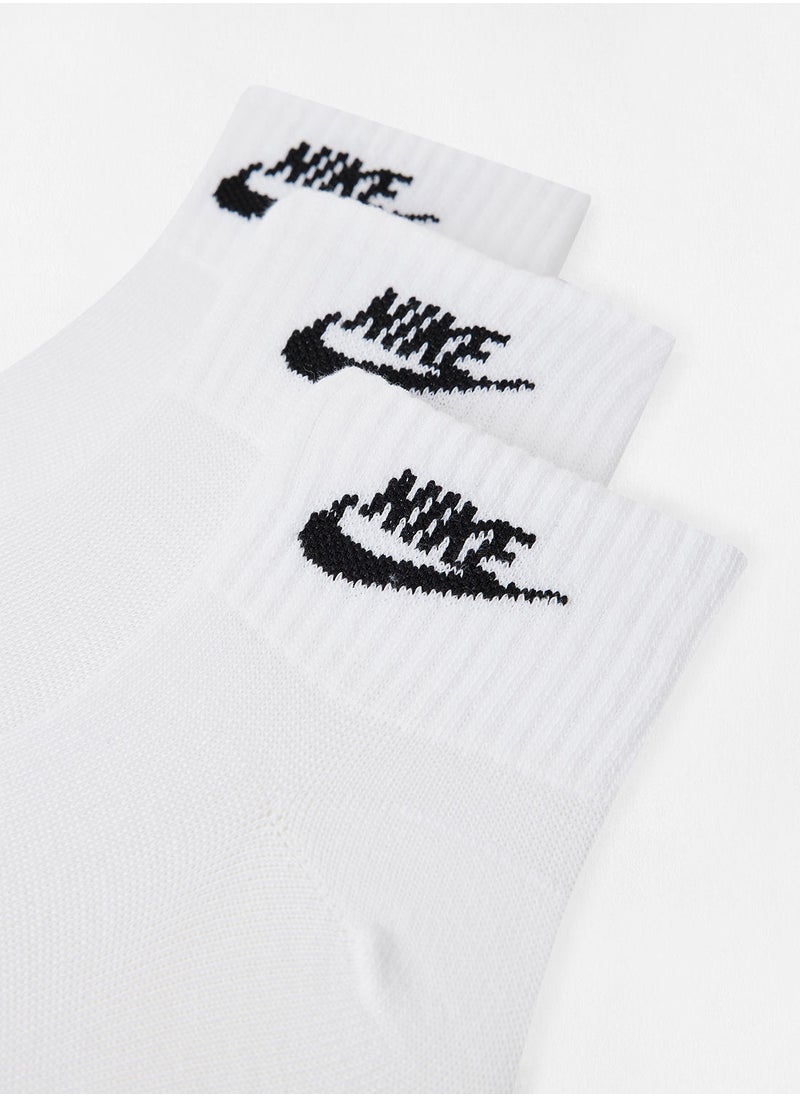 Nike Everyday Essential Ankle Socks (Pack of 3)  - Image 2