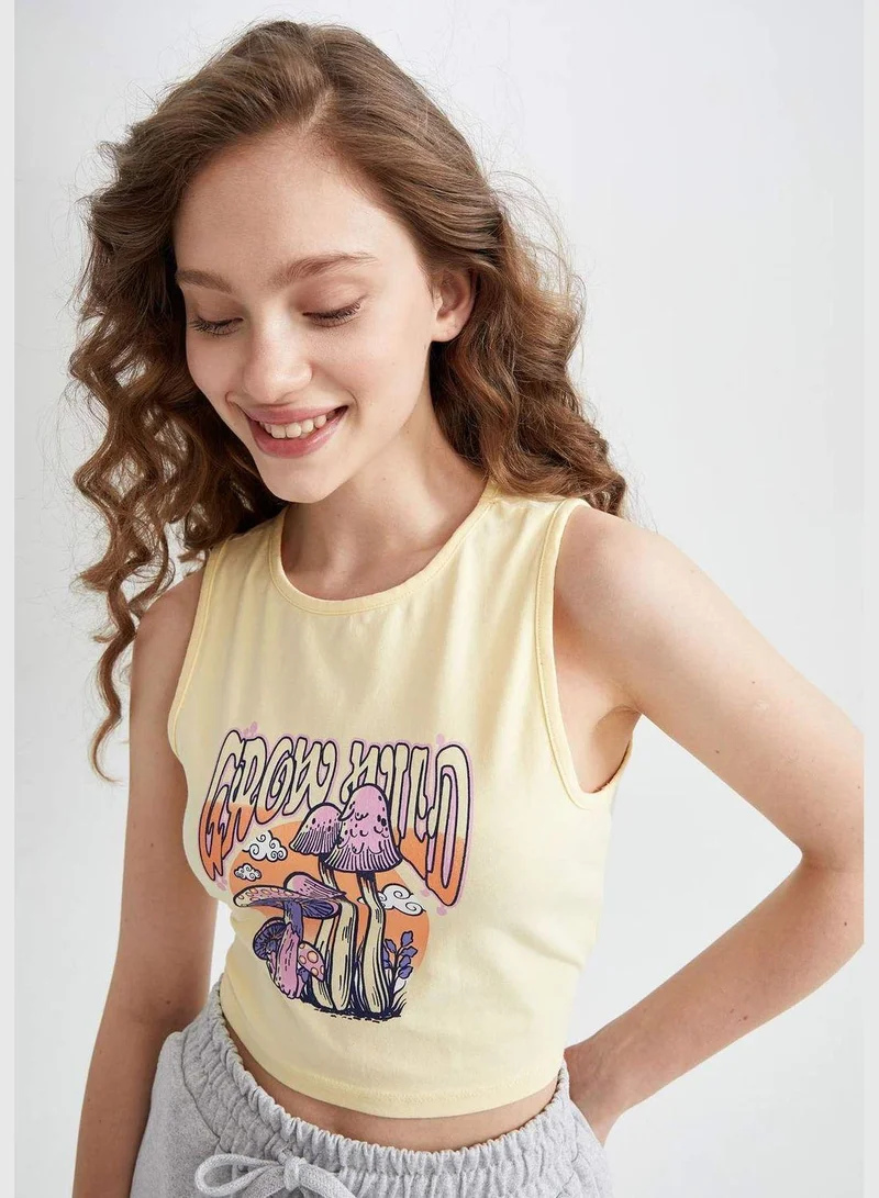 ديفاكتو Fitted Sleeveless Printed Vest