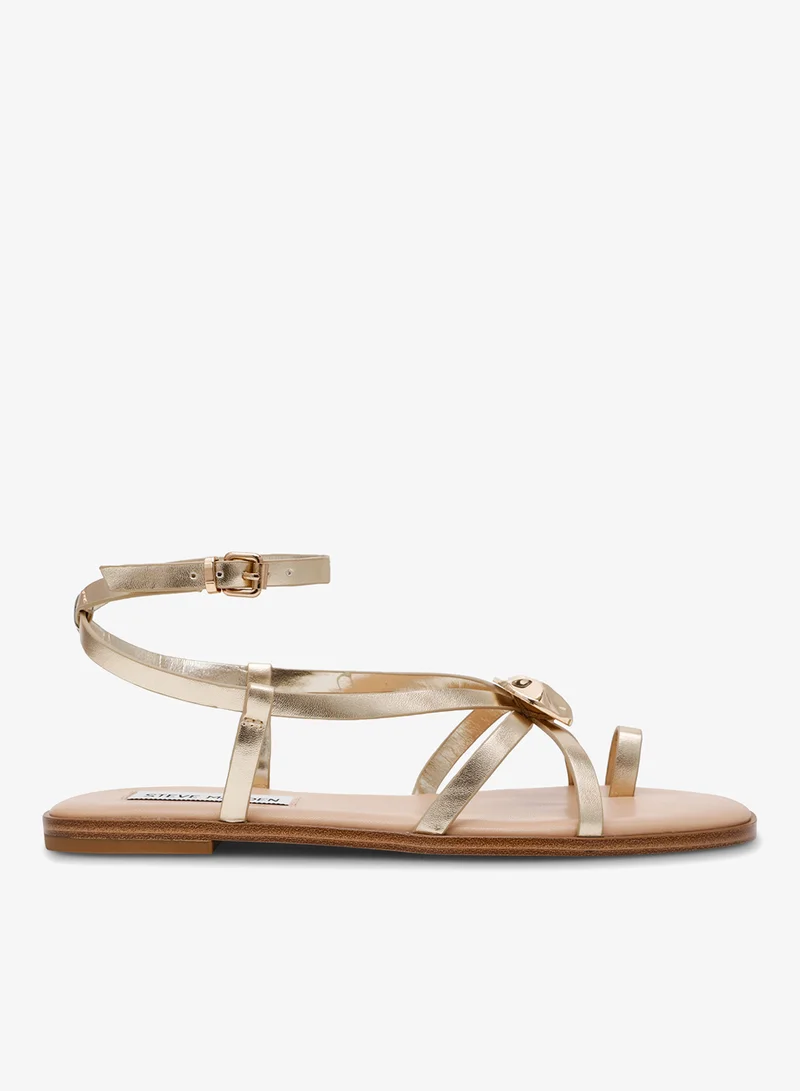 ستيف مادن صنادل مسطحة بحزام خلفي