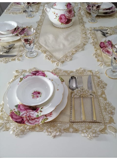 Placemat Runner Presentation and Tableware Set for 8 Persons with French Lace Detail