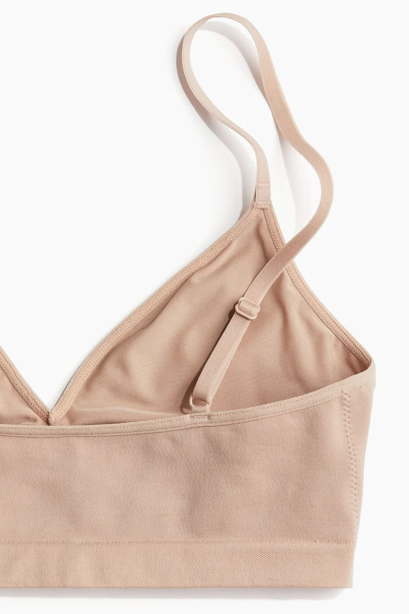 H&M Stretchy &amp; sculpting soft bra