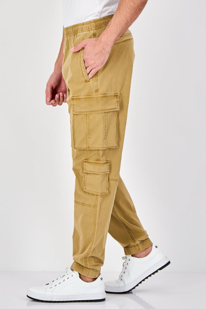 Celio سروال جوجر للرجال بتصميم سادة، بني - Image 4