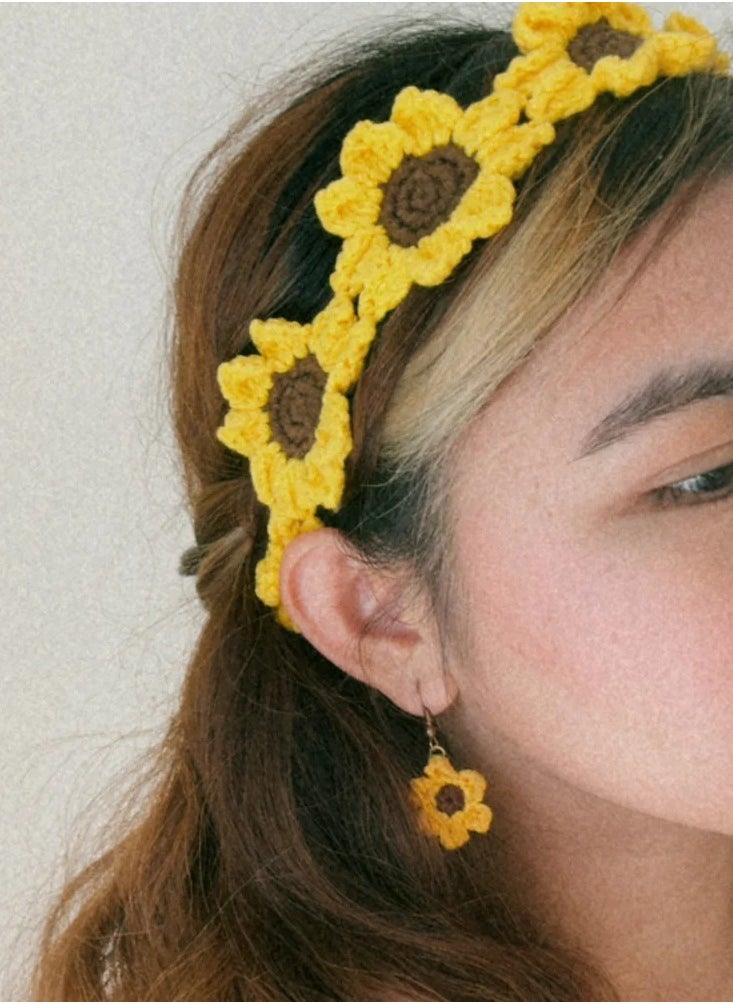 Yarns N Stitch - Sunflower Crochet Headband - Image 1