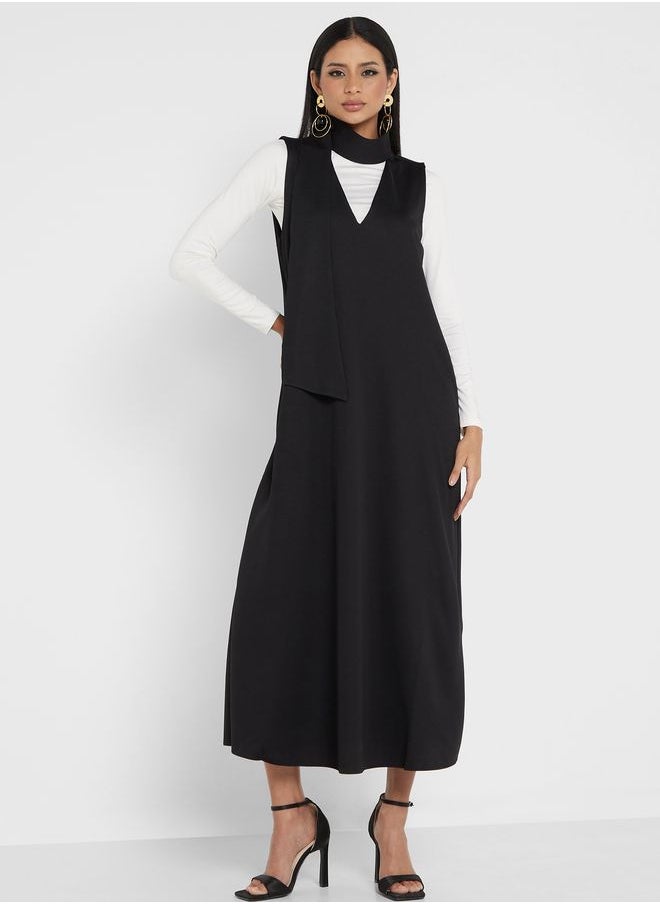 Refka by modanisa - V-Neck Knitted Dress - Image 1