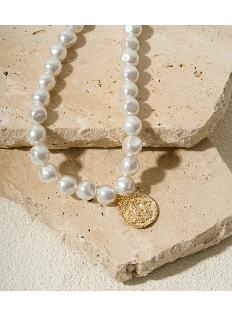 Handmade Regal Pearl Necklace