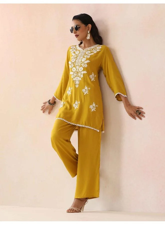 trueBrowns trueBrowns Yellow Embroidered Straight Kurta Co-Ord Set
