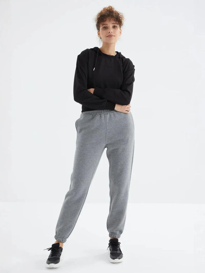 تومي لايف TOMMY Women's High-Waist Fleece Jogger Sweatpants