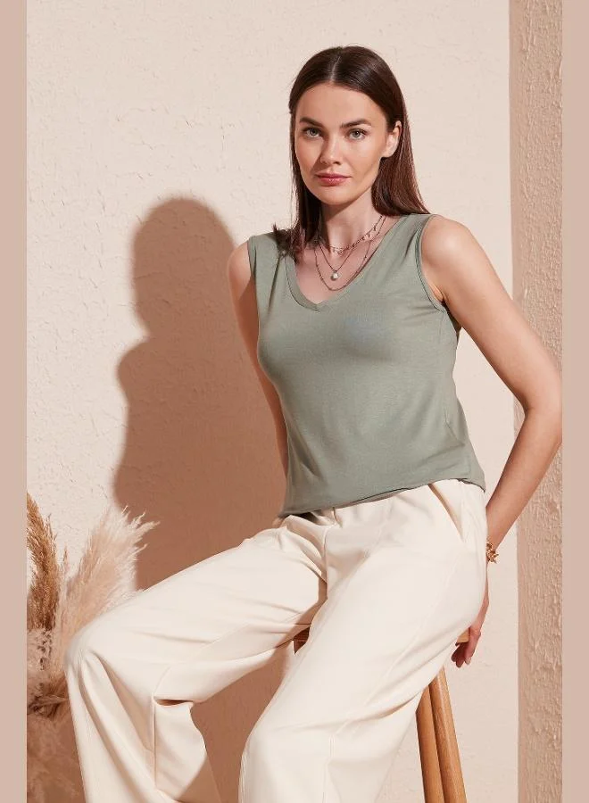 Lela Lela Thick Strapped V-Neck Blouse Women's Blouse 5864384