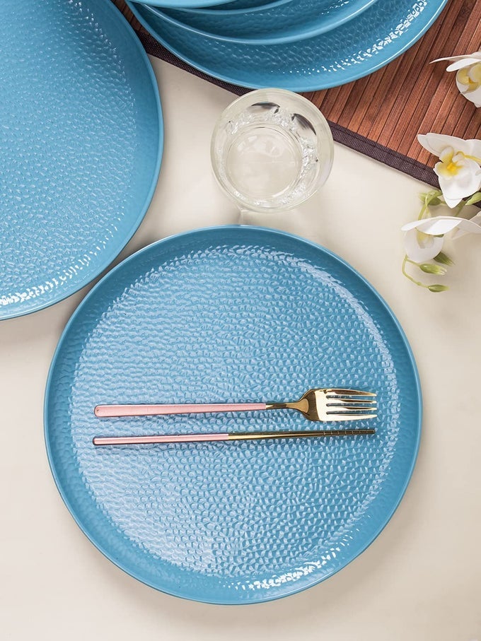 MARKET99 MELAMINE ROUND SERVING SET OF 6 FULL DINNER PLATES SET FOR KITCHEN WITH HAMMERED DESIGN KITCHEN UTENSILS FOR BREAKFAST AND LUNCH DECORATIVE SERVEWARETURQUOISE