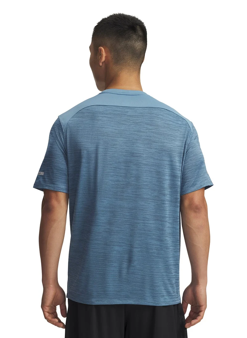 اندر ارمر تيشيرت تقني