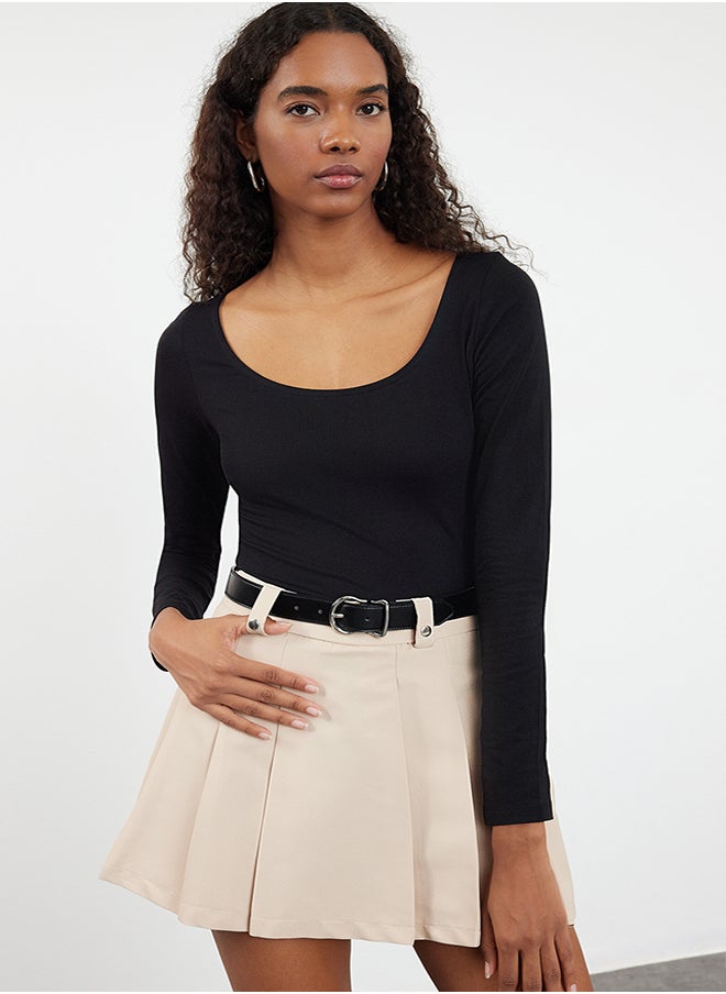 trendyol Black Pool Neck Fitted Knitted Blouse TWOAW25BZ00025  - Image 1