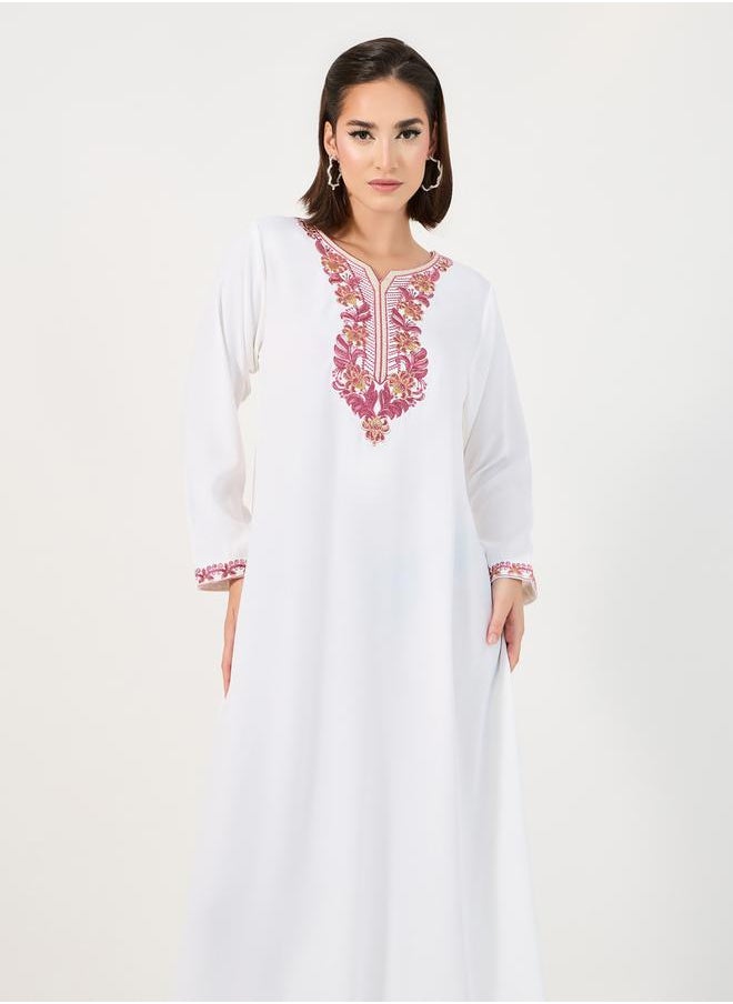 Styli - Embroidered Notch Neck Jalabiya - Image 1