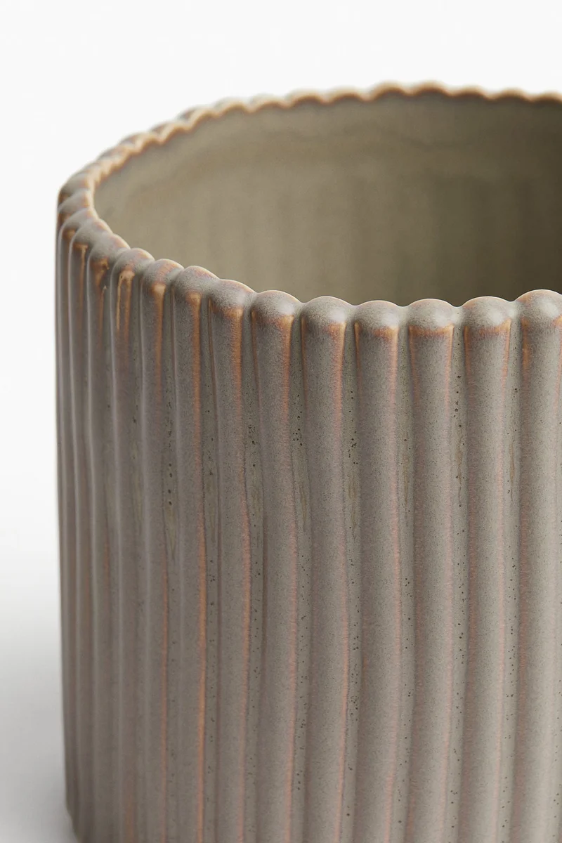 H&M Stoneware plant pot