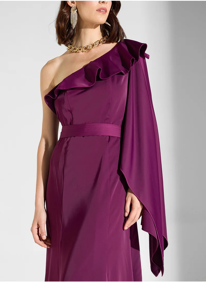 ايرا One Shoulder Cape Sleeve Dress