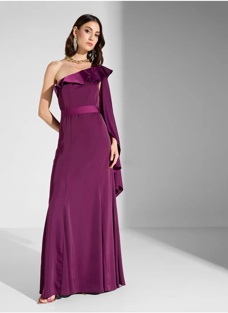 ايرا One Shoulder Cape Sleeve Dress