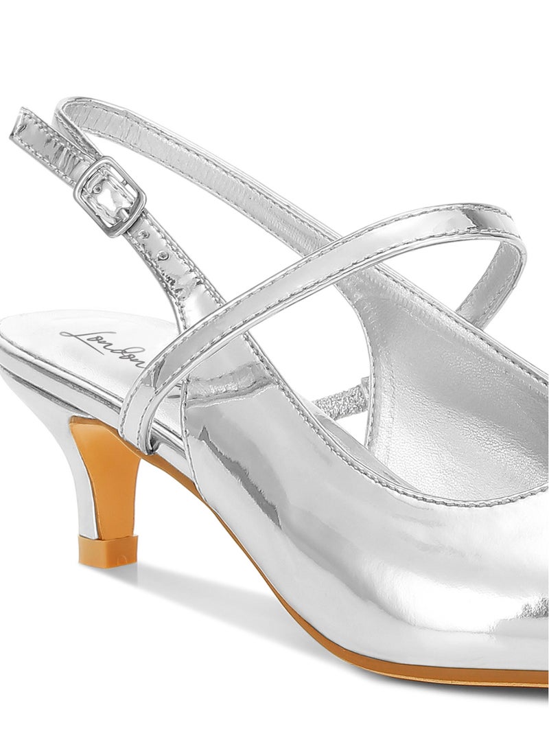 لندن راج صندل بكعب هريرة Slingback باللون الفضي  - Image 5