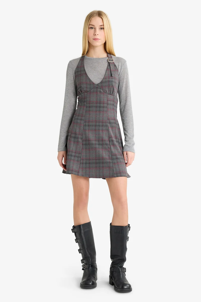 ديفاكتو Halter Neck Checked Mini Dress