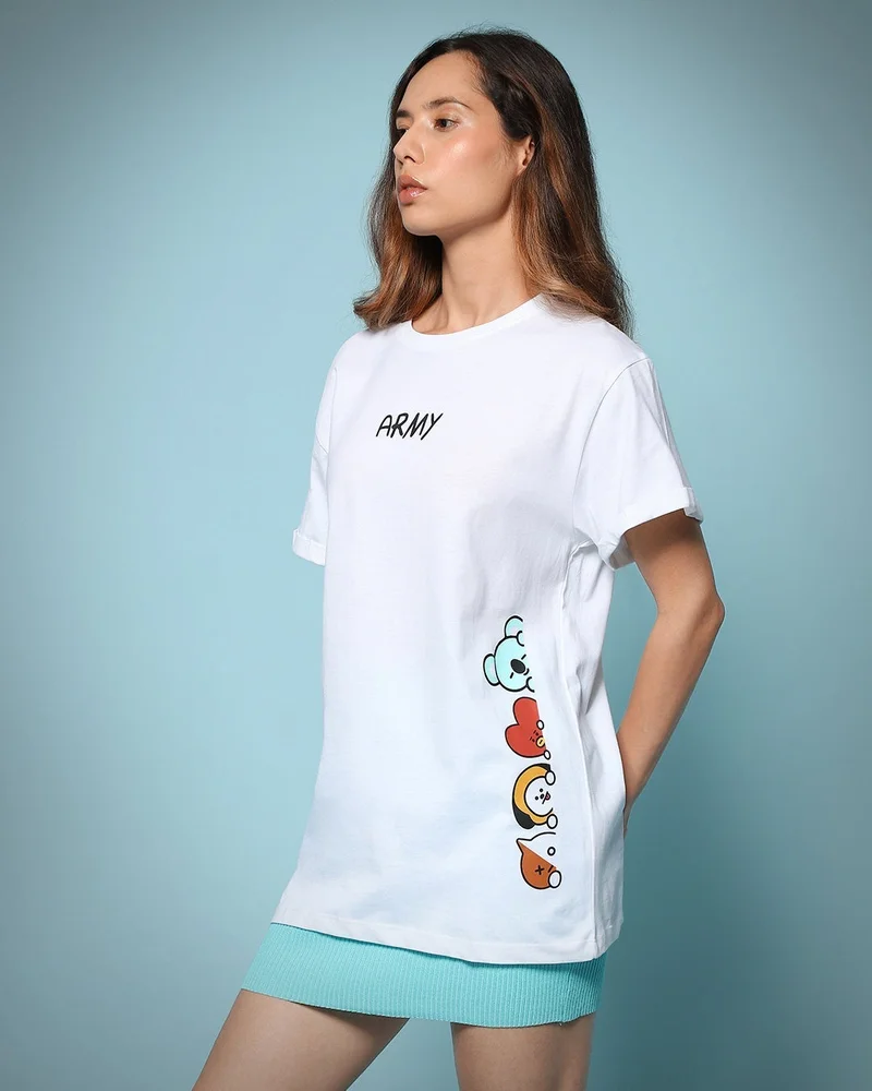بيواكوف Women's White Peeking Graphic Printed Boyfriend T-shirt