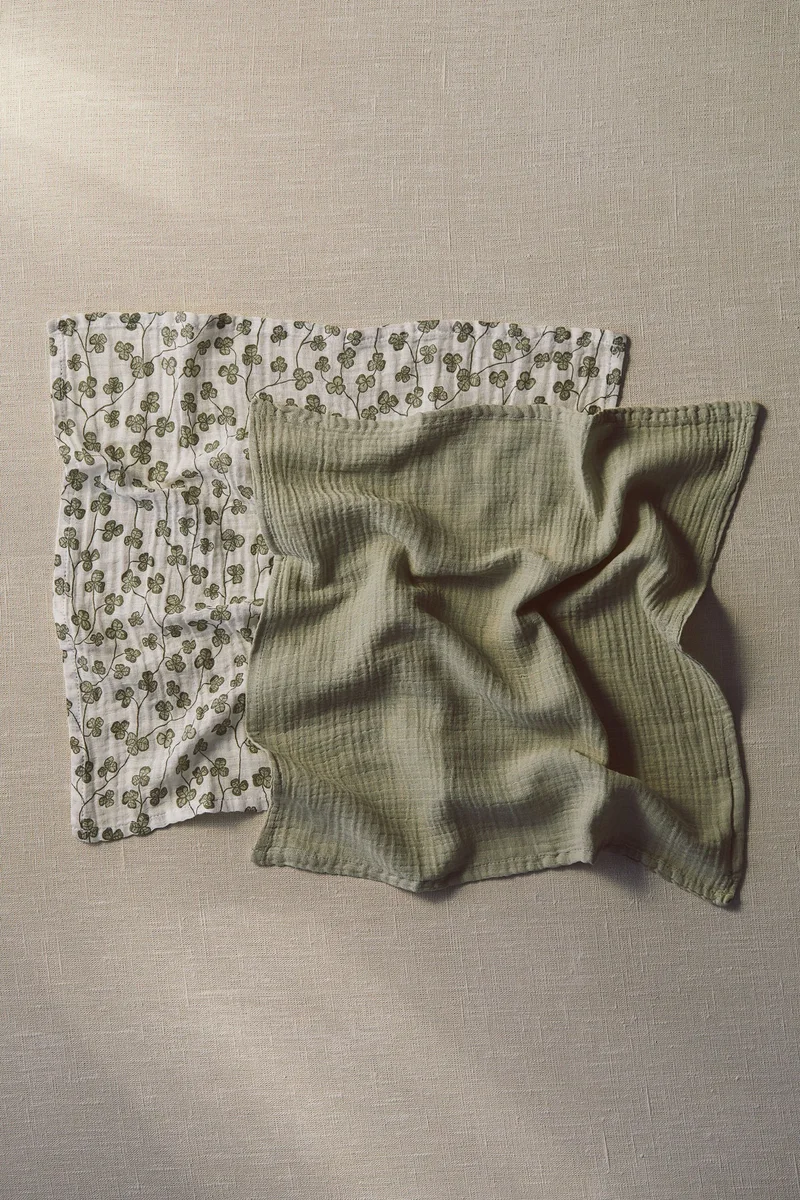 H&M 2-pack muslin blankets