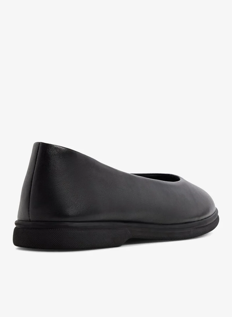 الدو Ballet flat shoe