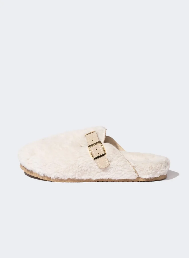 DeFacto Flat Sole Buckle Detailed Slippers