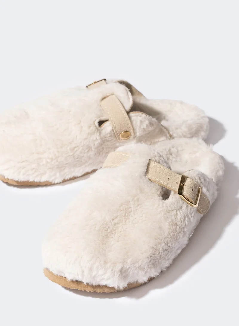 DeFacto Flat Sole Buckle Detailed Slippers