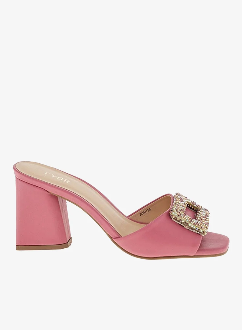 فايور صندل بكعب مزين ببروش