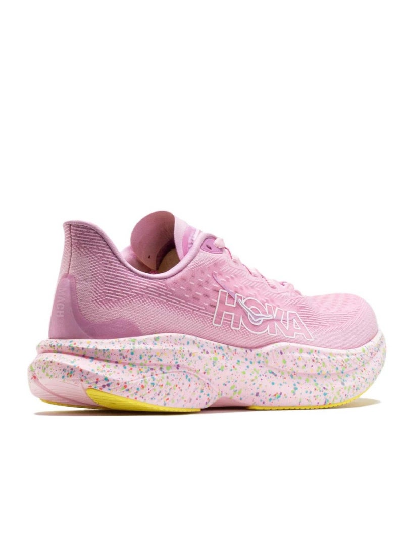هوكا حذاء هوكا ماش 6 للجري في الهواء الطلق باللون الوردي للرجال/النساء - Image 3