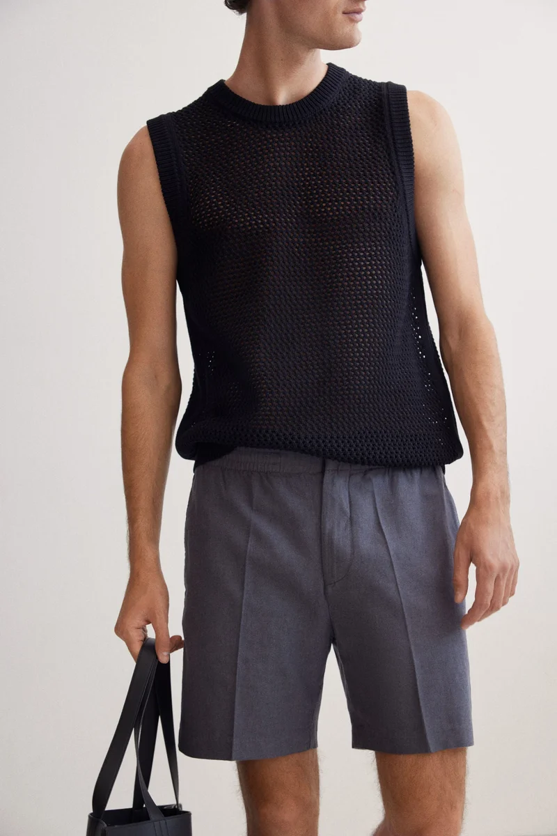 اتش اند ام شورت بقصّة عادية من مزيج الكتان