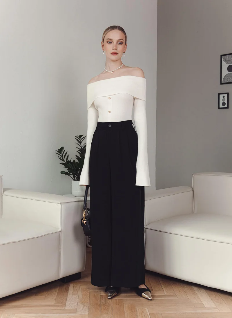 Lichi Open shoulders top with decorative buttons