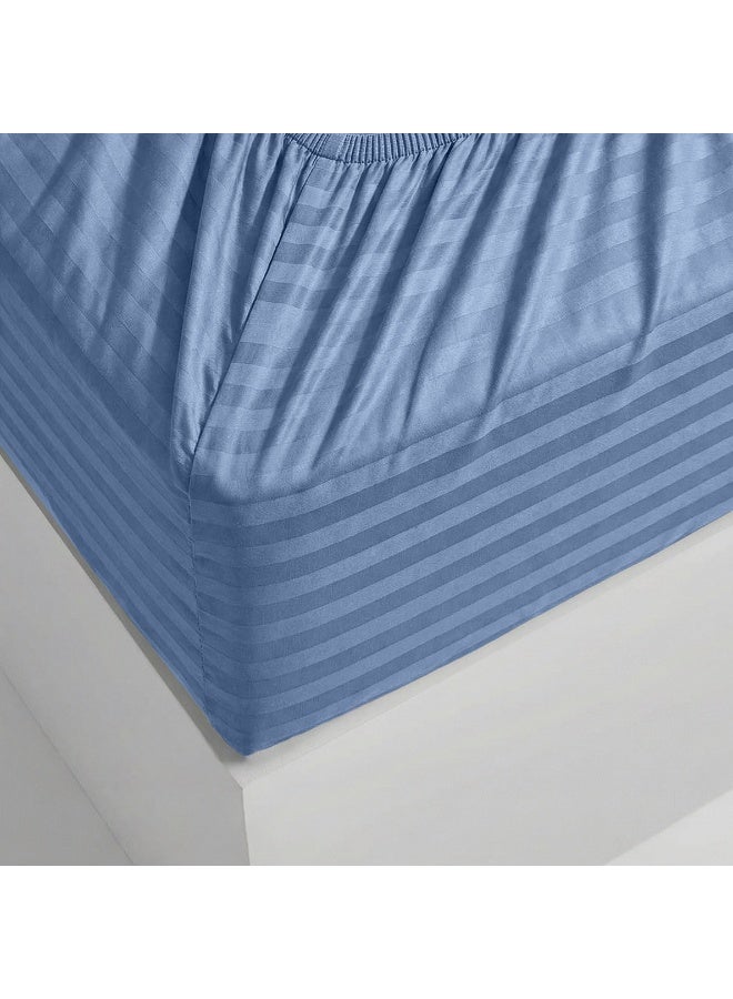 ريلاكس طقم ملاءات سرير فاخر ممتاز - ملاءة سرير فائقة النعومة، تسمح بمرور الهواء، ولطيفة على البشرة، مزودة بجيوب مطاطية عميقة، بالإضافة إلى غطاءي وسادة وملاءة سرير واحدة، لون أزرق، 200 × 200 سم - Image 3