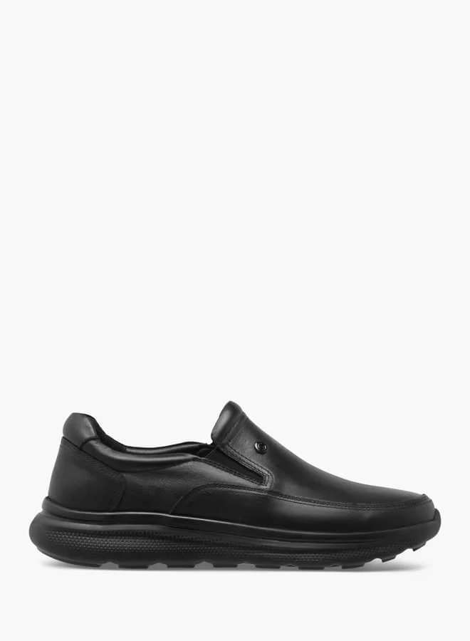 لو كونفورت Men Solid Slip-On Loafers