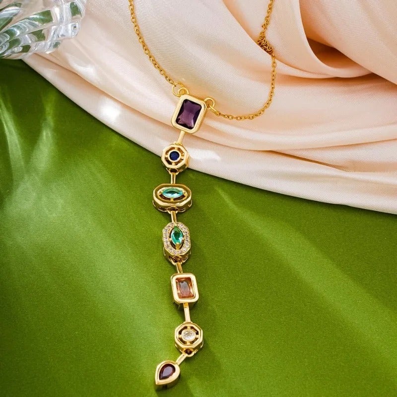 سلسلة أستانليس ستيل ذهبي مرصعة بفصوص الزيركون متعددة الألوان - Image 4