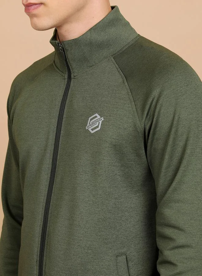 هاي لاندر سويت شيرت مزين بشعار مع ياقة وهمية