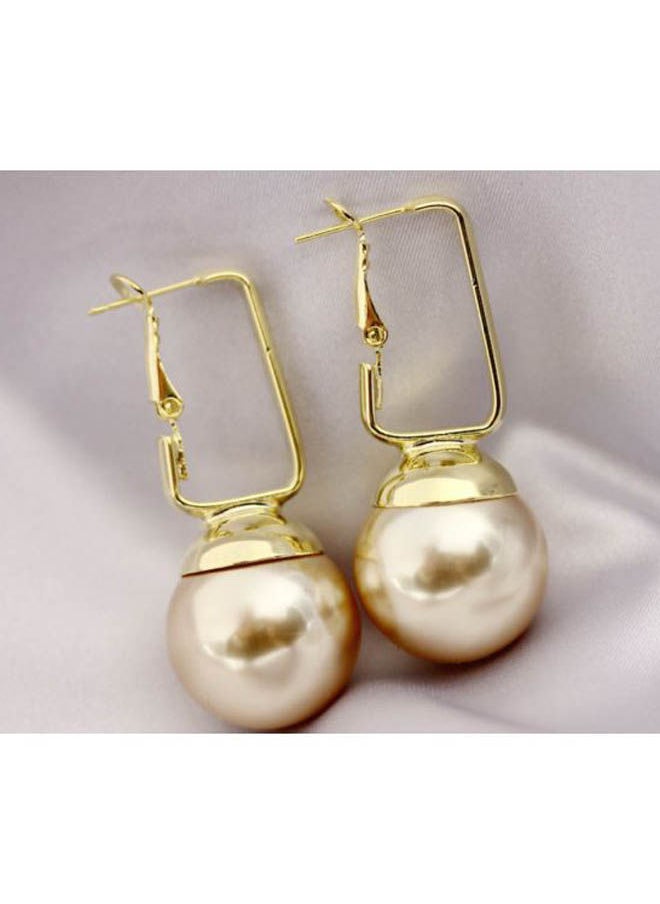 NIBEMINENT - Pearl Detailed Hoop Earrings - Image 1