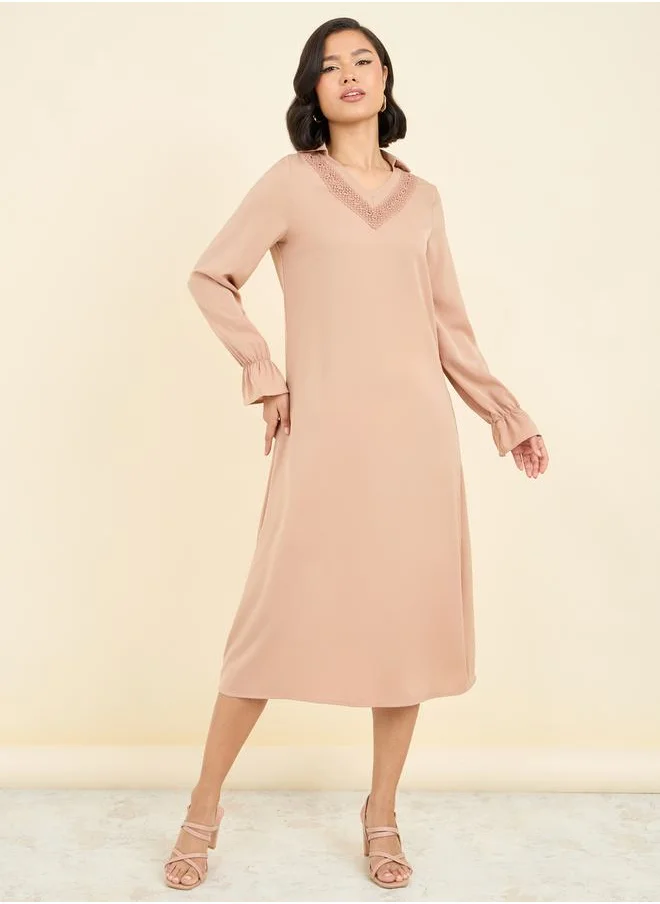 Styli Lace Detail Collared Shift Midi Dress