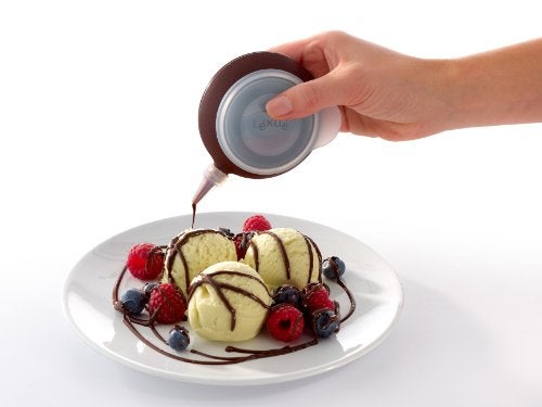Lekue Lékué Decomax Pen Set | Reusable Squeezy Bottle with 4 Nozzles | Brown | Cake & Cookie Decorating Tool with Multiple Attachments for Personalisation & Filling | Dishwasher Safe | Microwave Safe - Image 5