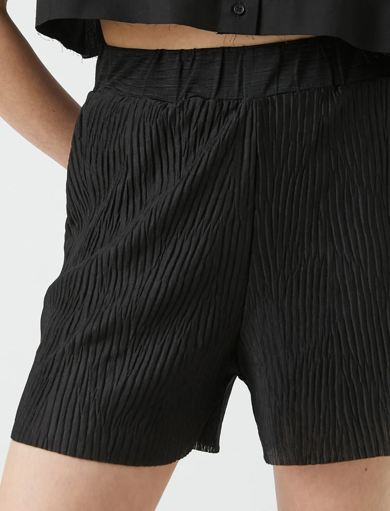 كوتون Short Shorts with Elastic Waist
