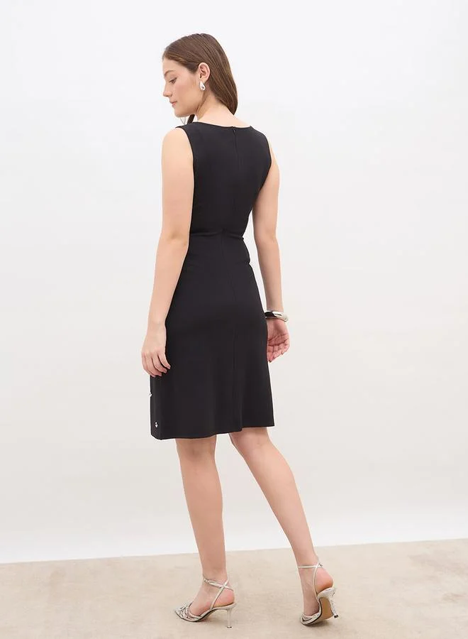 Styli Styli Embellished Sleeveless Sheath Knee-Length Dress